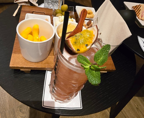 Paradise Lodge主图