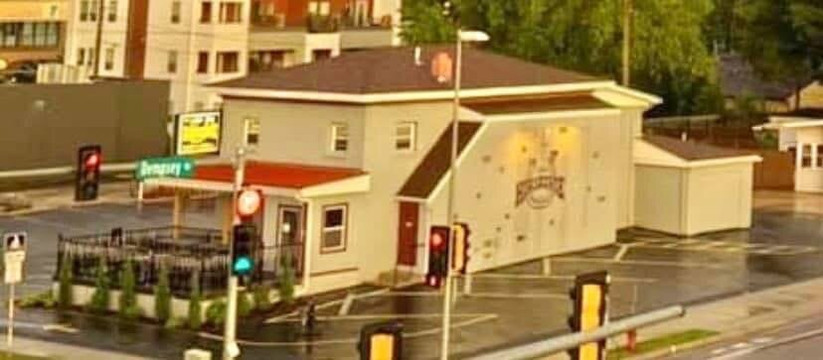 Mike's Horseshoe Bar & Grill