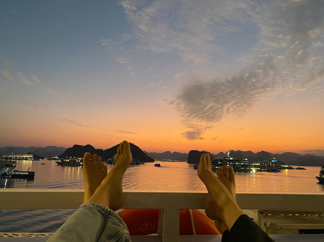 Victory Star Cruise-下龙湾必去景点