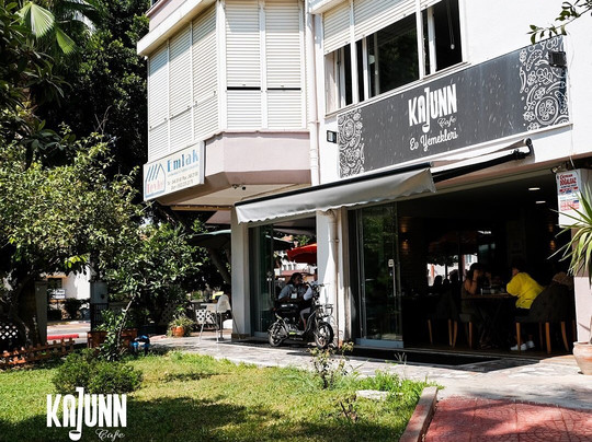 Kajunn Cafe Ev Yemekleri