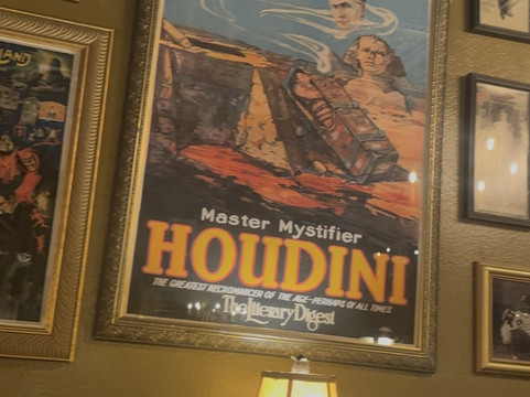 Cosmo's Magic Theater-科罗拉多斯普林斯必去景点