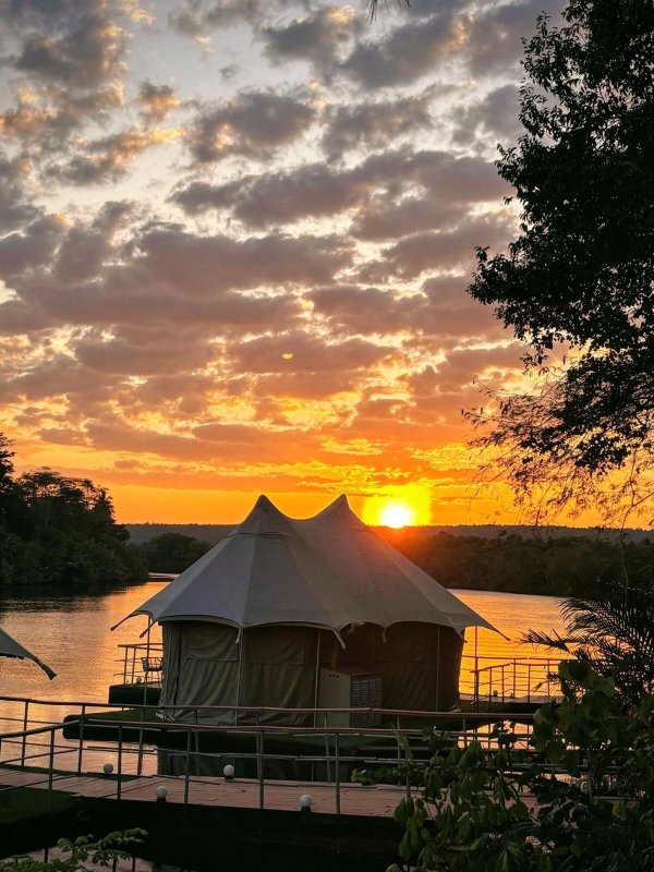 四河流浮动寄宿酒店-酒店景观