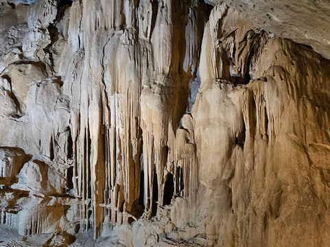 Al Hoota Cave-Al Hamra必去景点