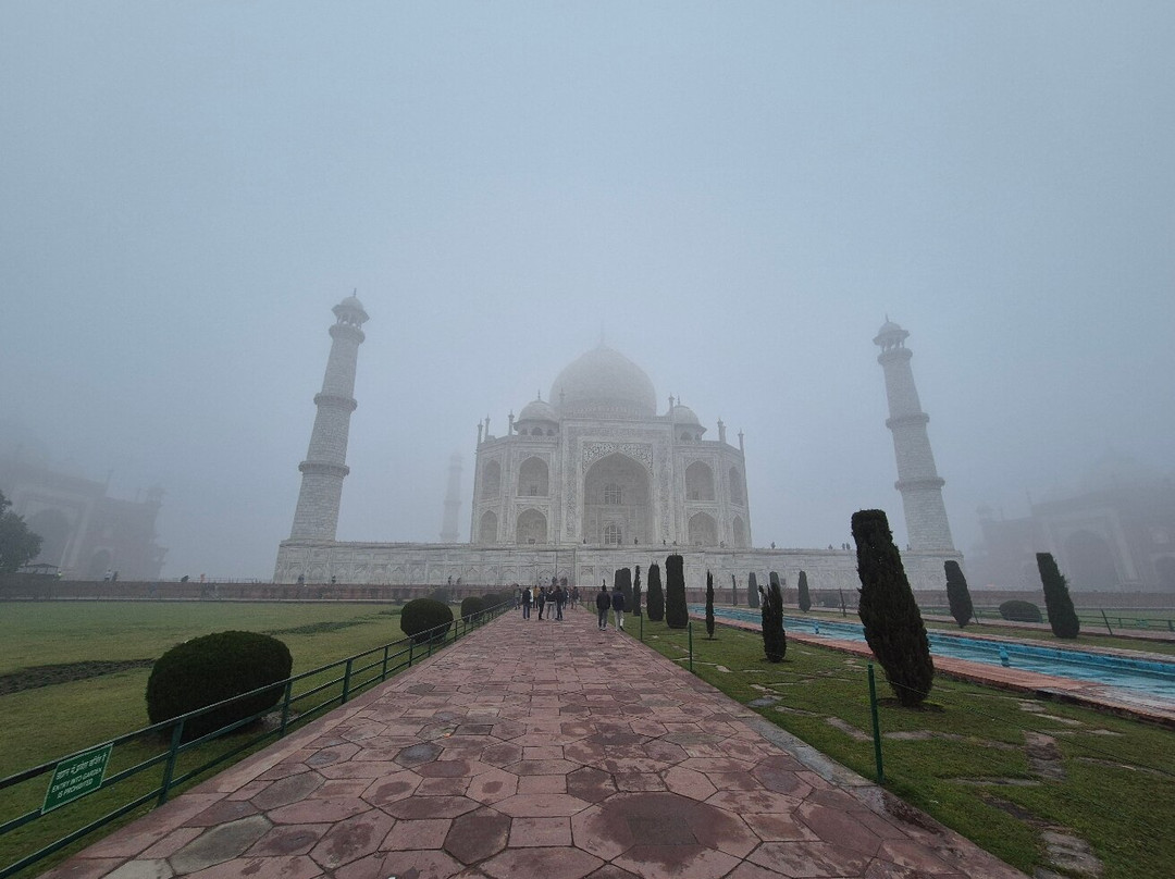 Universal Taj Tours-阿格拉必去景点