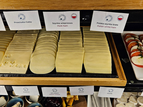 Regale Bar & Restaurant