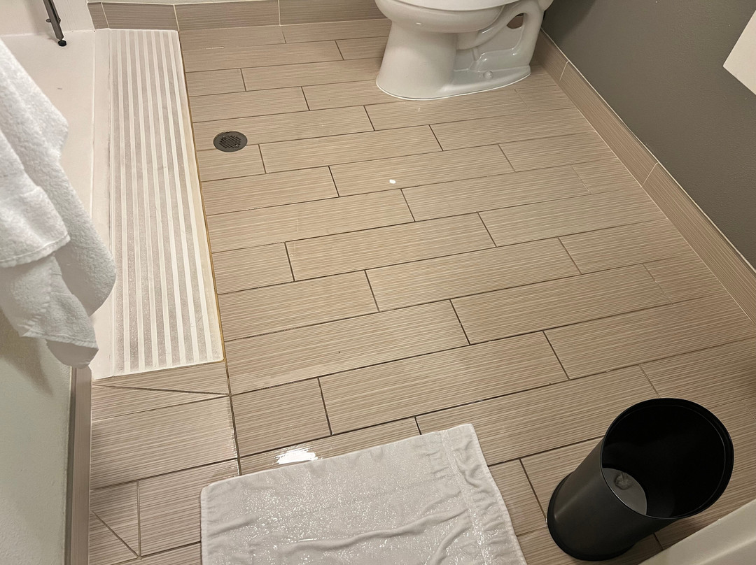 波士顿诺沃德/坎顿万怡酒店主图