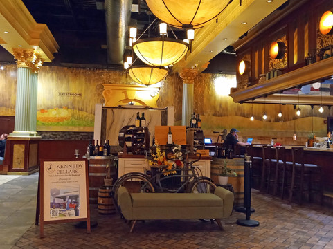 The Green Olive Restaurant主图