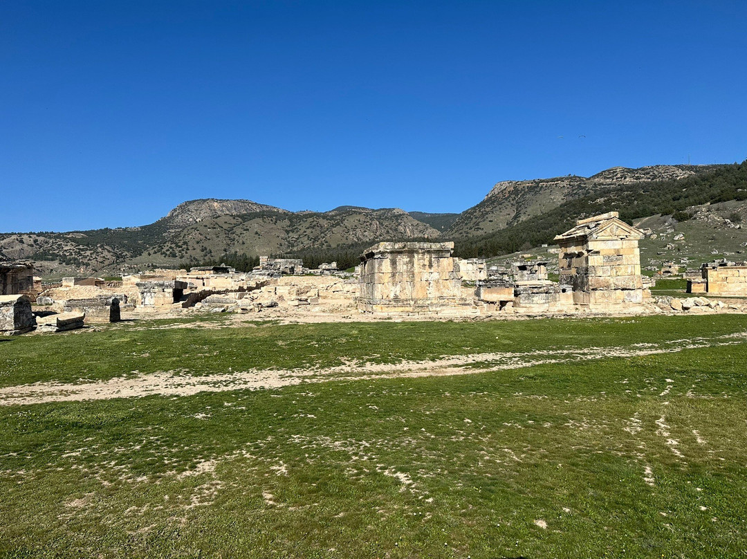 Frontinus Gate-巴穆卡丽必去景点