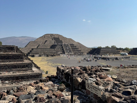 Paseos Olmedo-墨西哥城必去景点