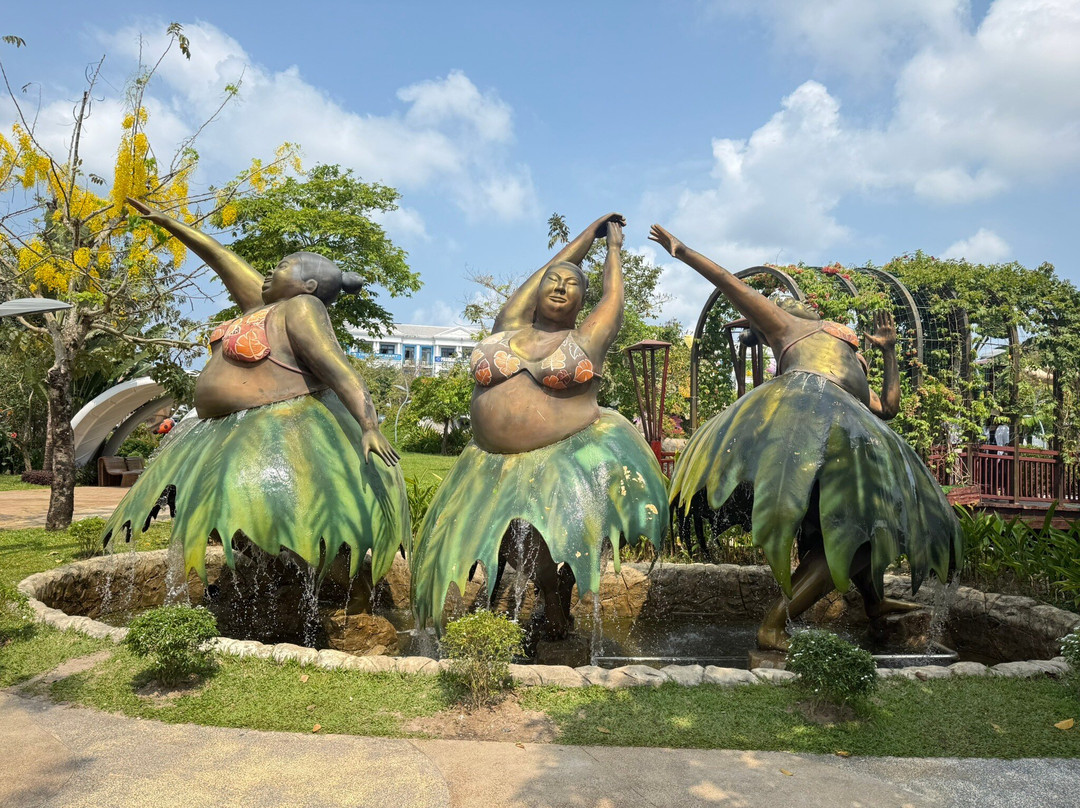 Công Viên Nghệ Thuật Đương Đại Urban Park - Grand World