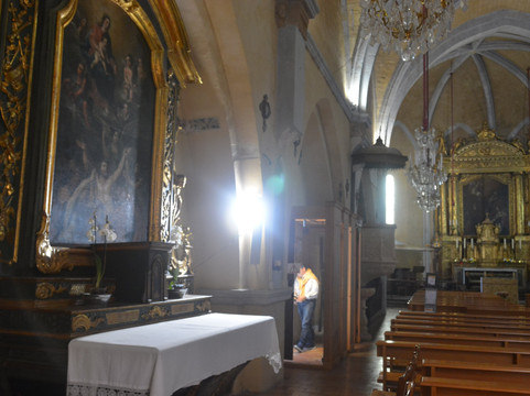 Eglise St Michel-普罗旺斯地区萨隆必去景点