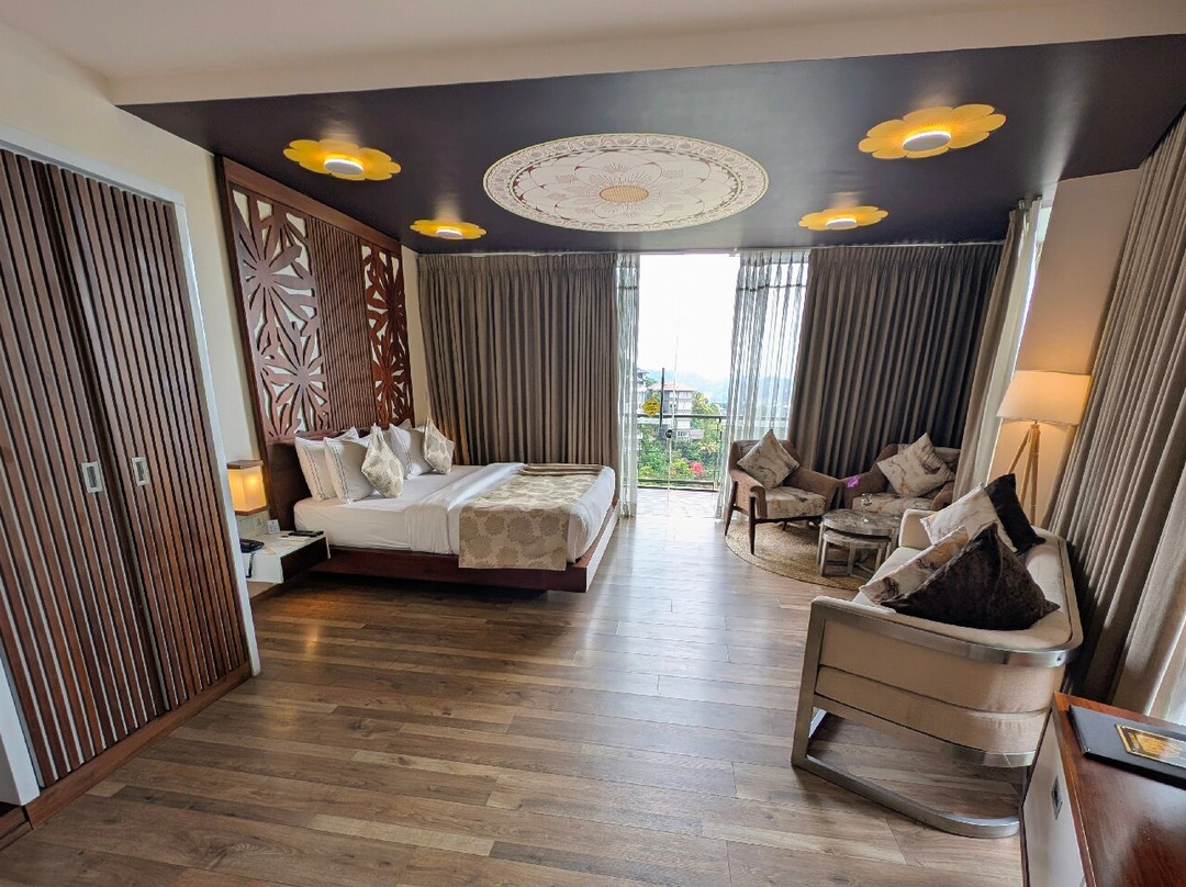 宏大塞伦迪布酒店主图