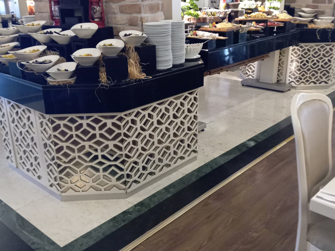 沃尼宫酒店主图