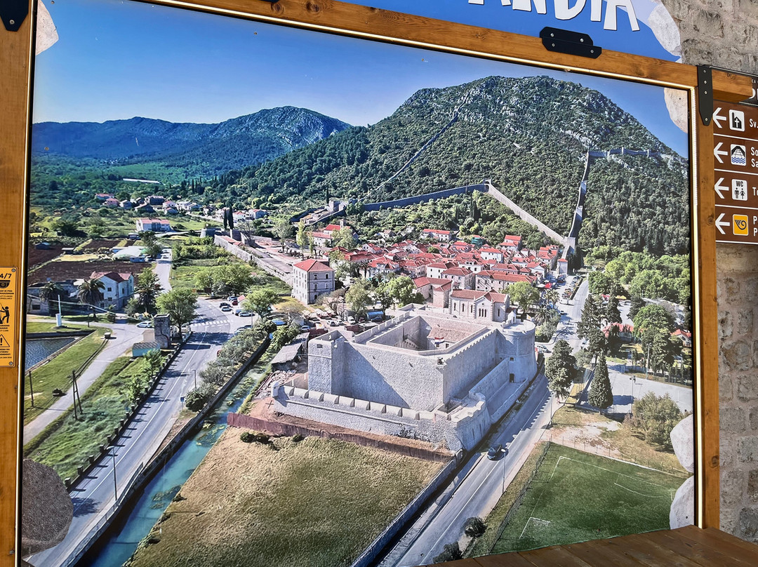 Fort Kaśtio-斯顿必去景点