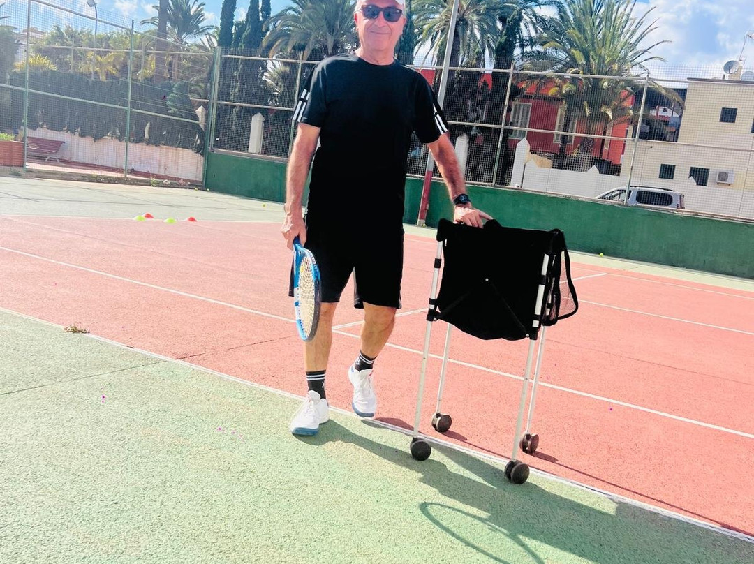 Play Tennis In The Sun.club-马斯帕洛马斯必去景点