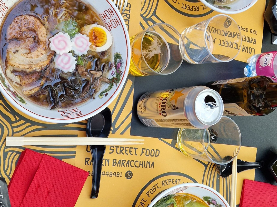 Lova Street Food主图