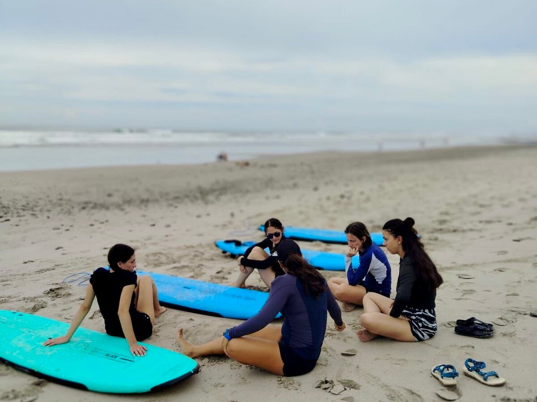 Funny Wave Surf Camp