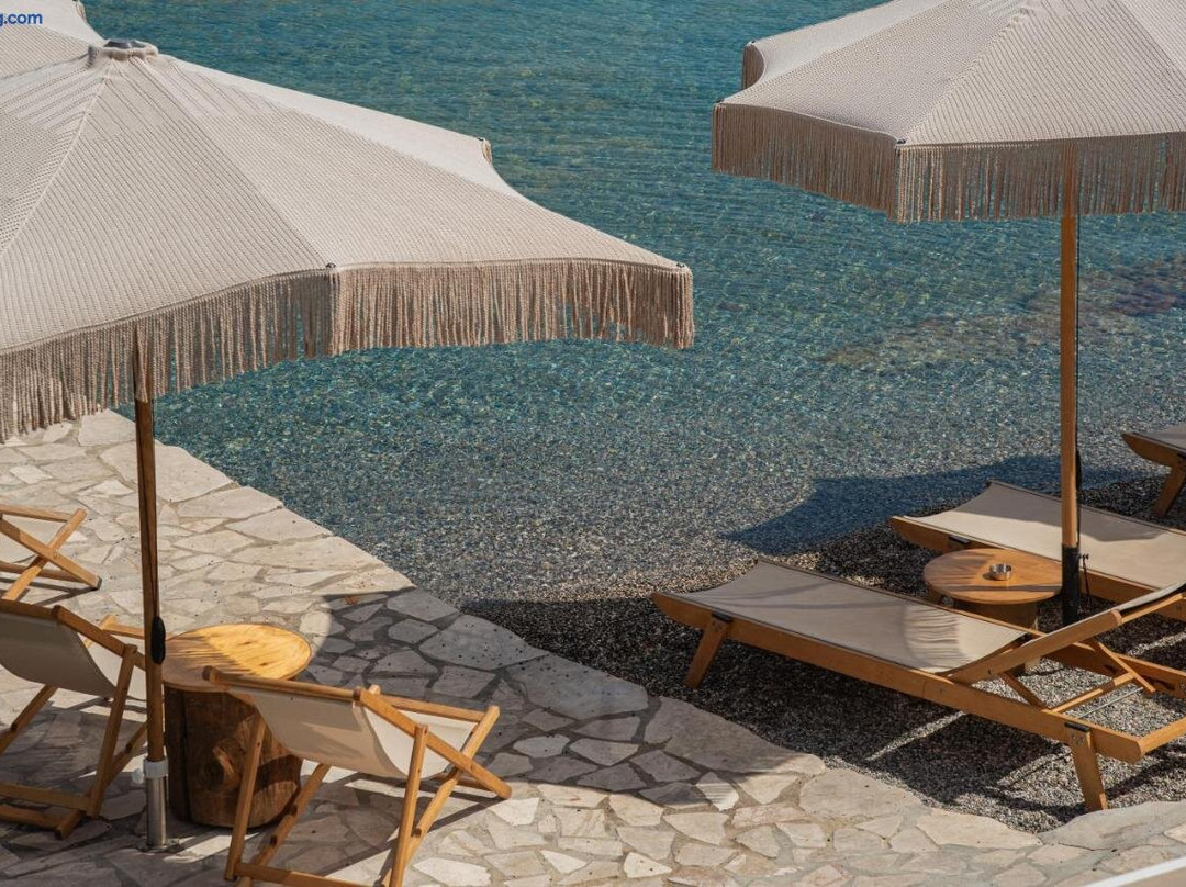 Amalthea Luxury Suites
