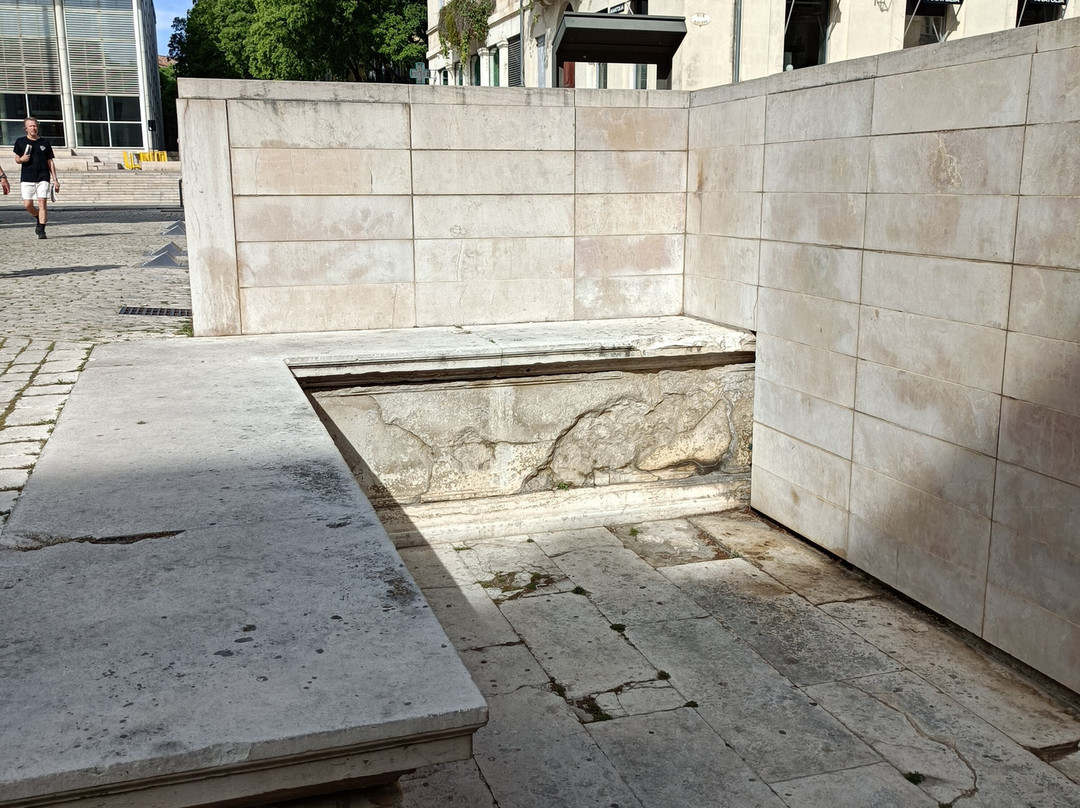 La Maison Carrée Nîmes-尼姆必去景点