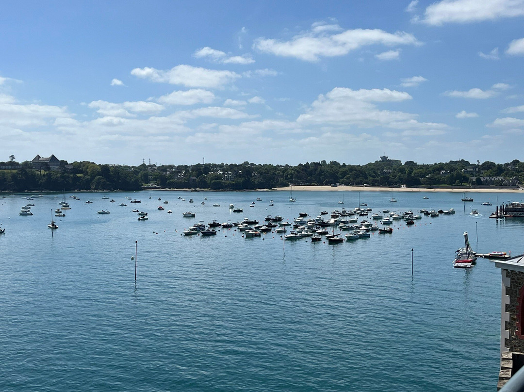 Plage de l'Écluse-迪纳尔必去景点