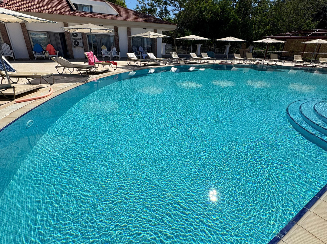 Palm Bay Beach Hotel主图