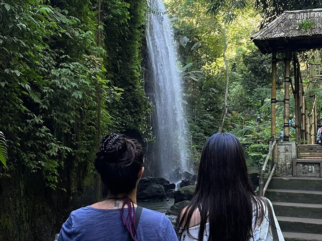 Tibumana Waterfall-Apuan必去景点