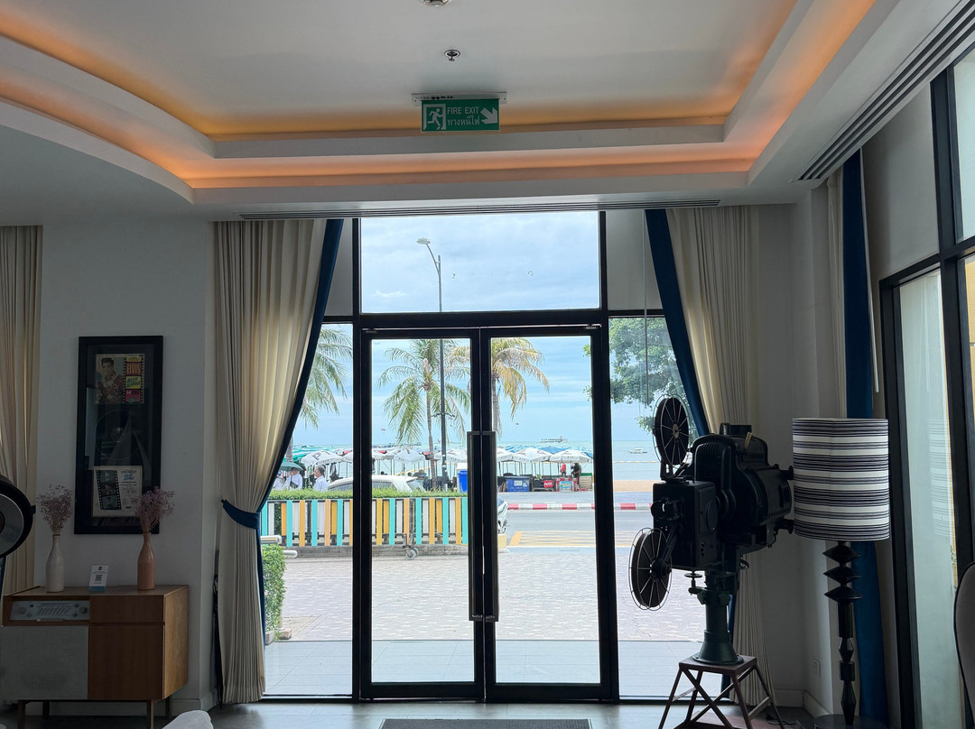 波浪酒店主图