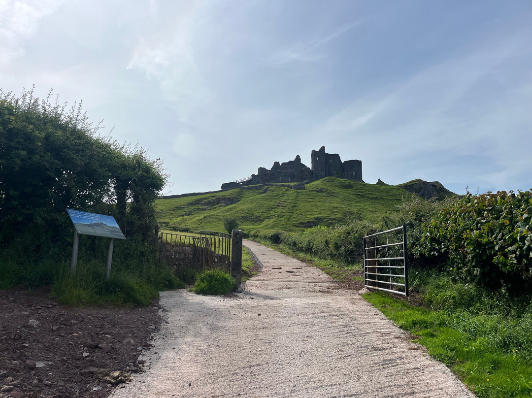 Carreg Cennen Castle Walk