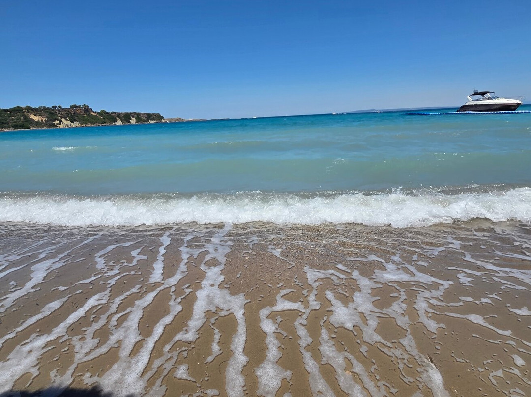 Porto Roma Beach-瓦西里科斯必去景点