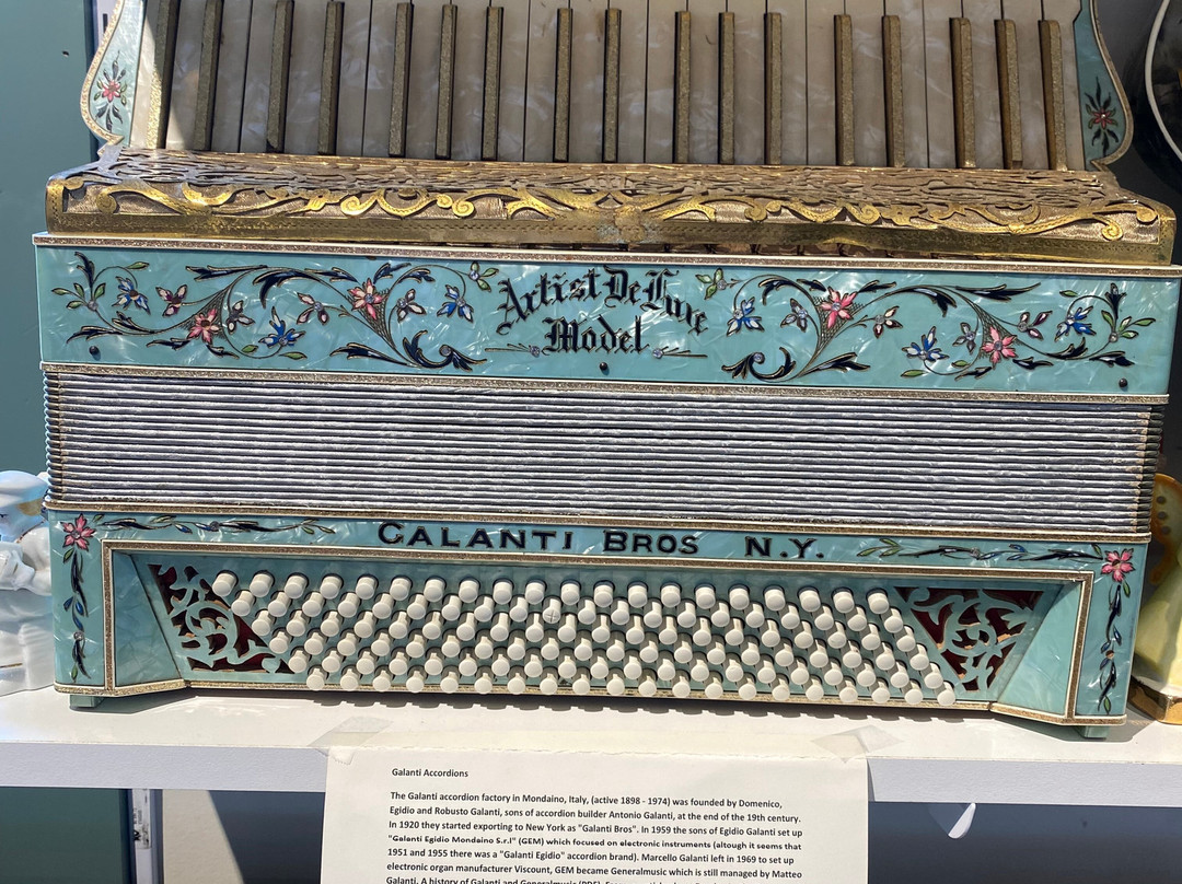 New England Accordion Connection & Museum Co.-Canaan必去景点