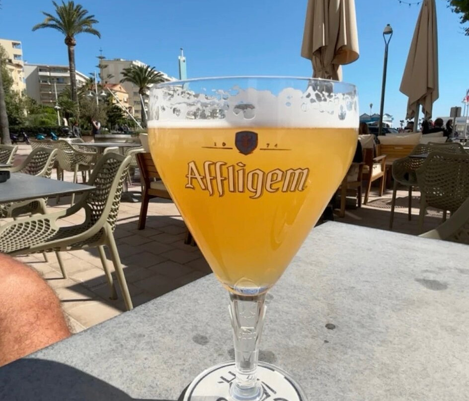 Bs Café Brasserie