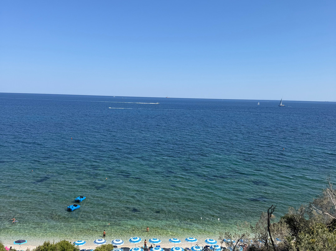 Spiaggia di Sottobomba-费拉约港必去景点
