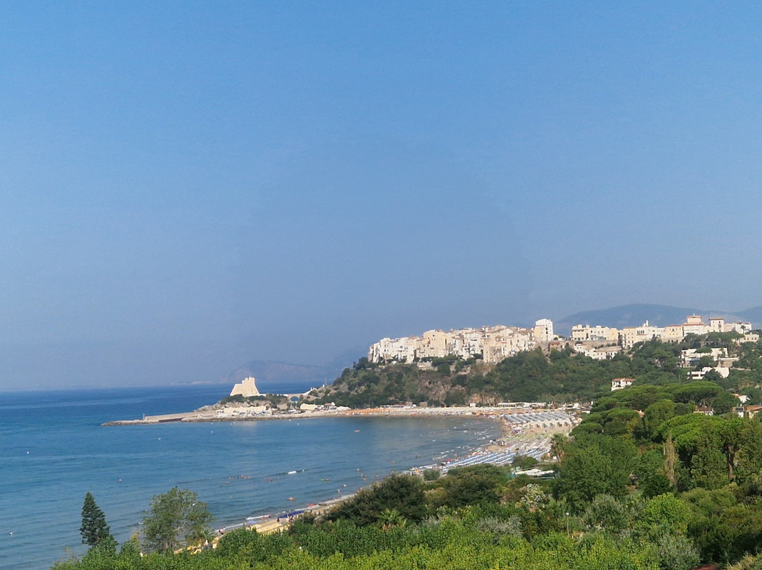 Lido Baia Azzurra-斯佩隆加必去景点