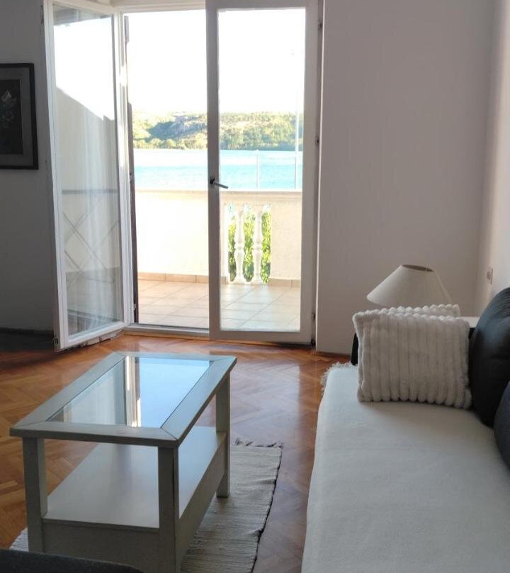 Apartment Školj