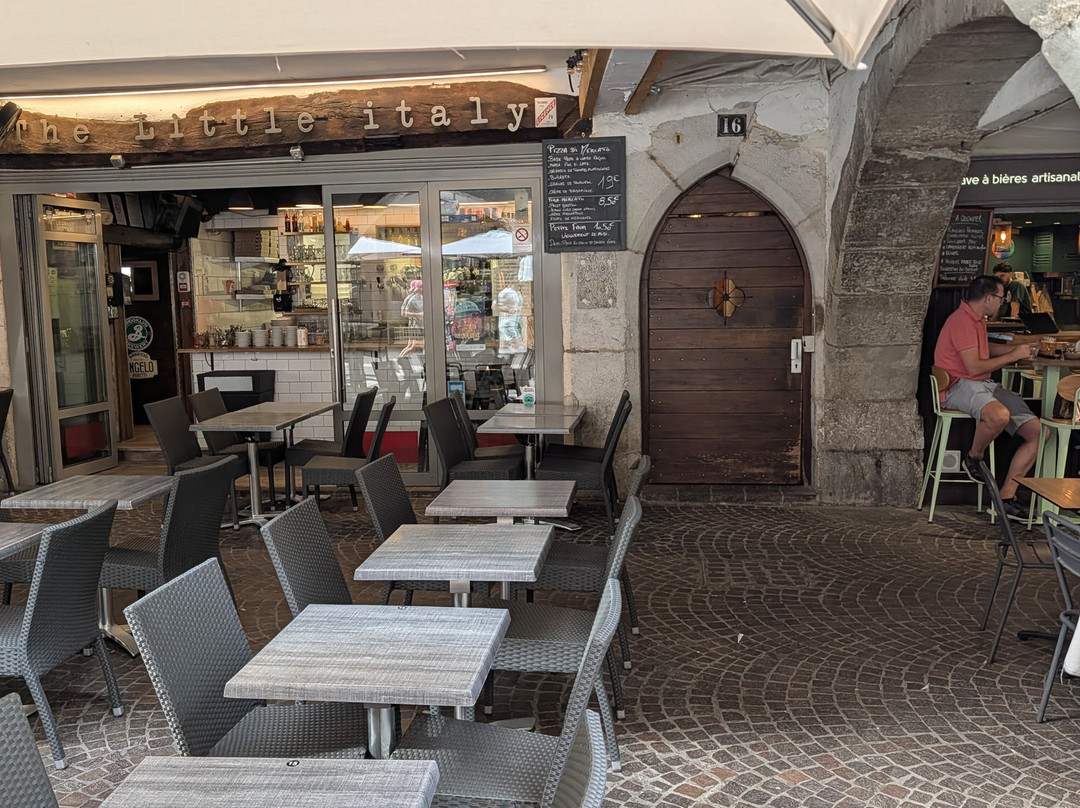 Les Suites Sainte Claire