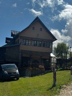 Pensiunea Garofita Pietrei Craiului-度假村/酒店