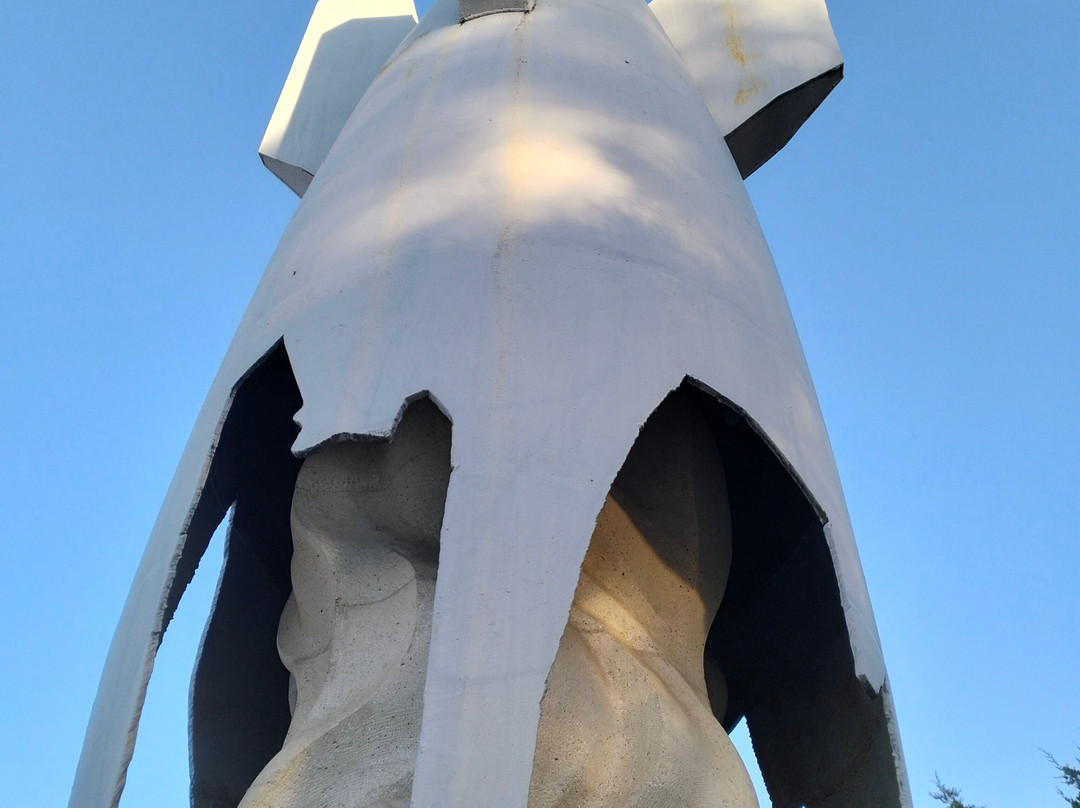 Monument to Residents of Stalingrad (Victims of Bombing)-伏尔加格勒必去景点