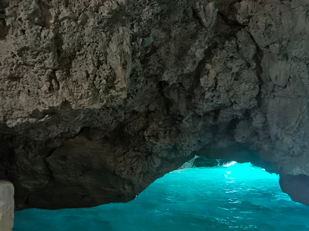 Joseph's Cave-West End必去景点