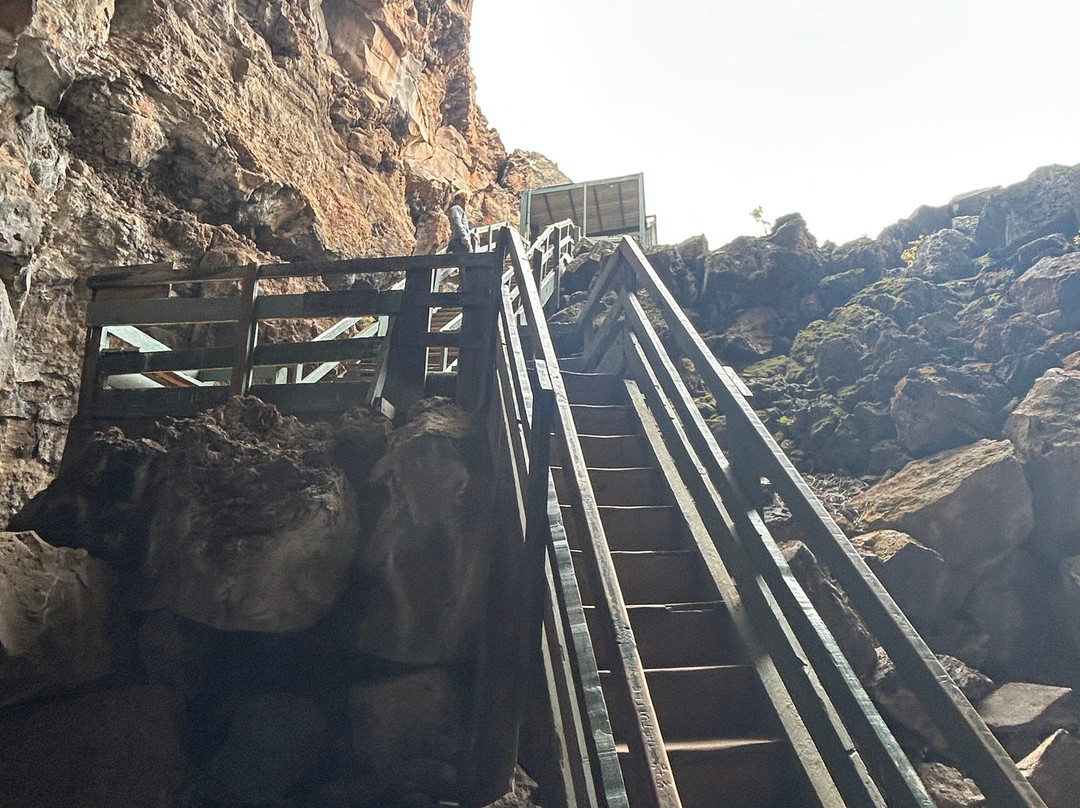 Land of Fire & Ice (Bandera Volcano & Ice Cave)-Grants必去景点