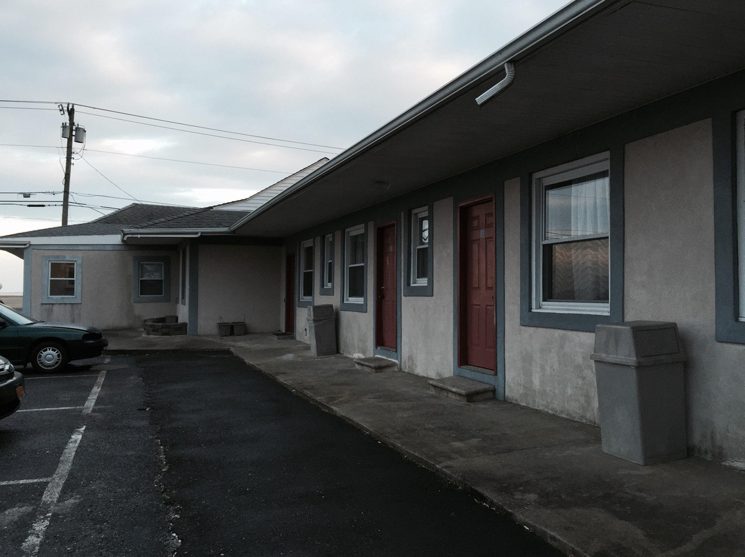 Taffy Motel