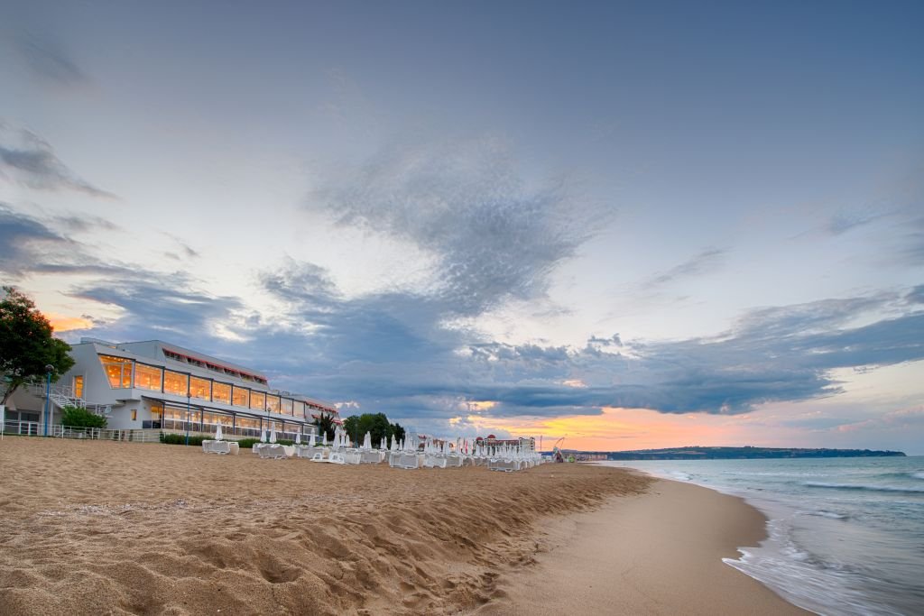 AluaSun Helios Beach-官方