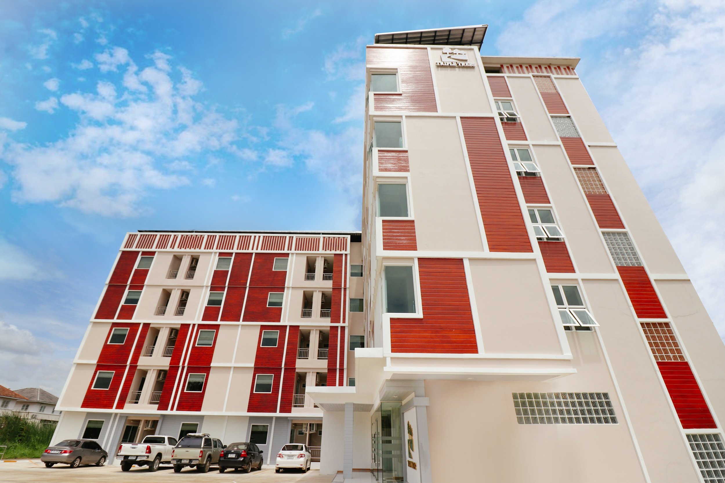 Triple Trees Hotel-官方