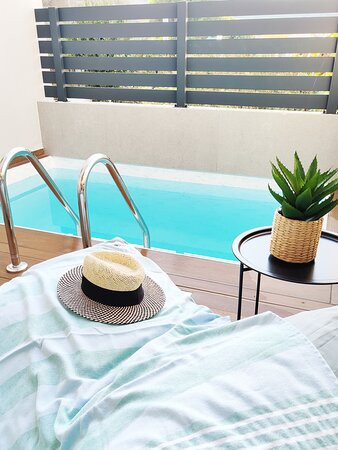 Aelia Seaside Luxury Suites主图