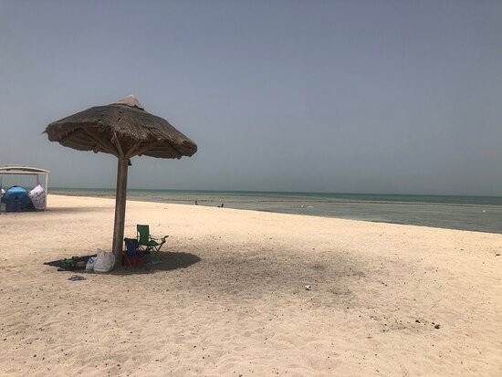 Al Ghariya Beach景点图片