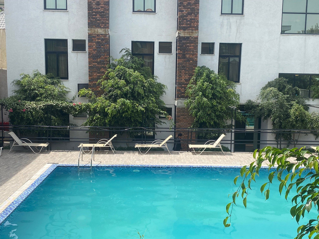 Yatu Hotel