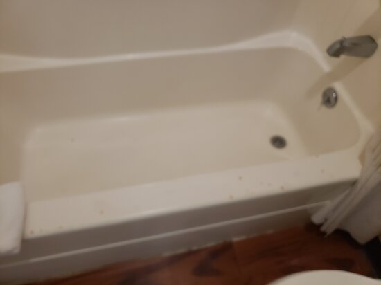 Red Roof Inn & Suites Scottsboro-浴室
