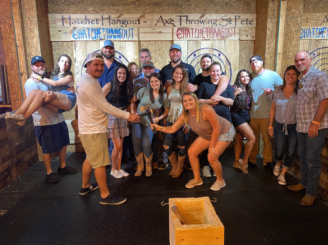 Hatchet Hangout - Axe Throwing St Pete-圣彼德斯堡必去景点