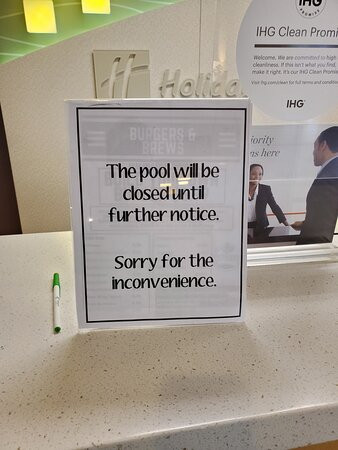 威尔克斯巴里假日酒店主图