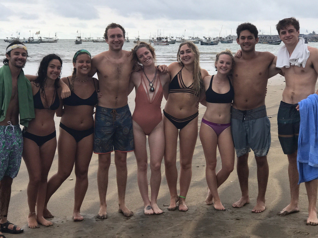 Abuesi Beach Resort主图