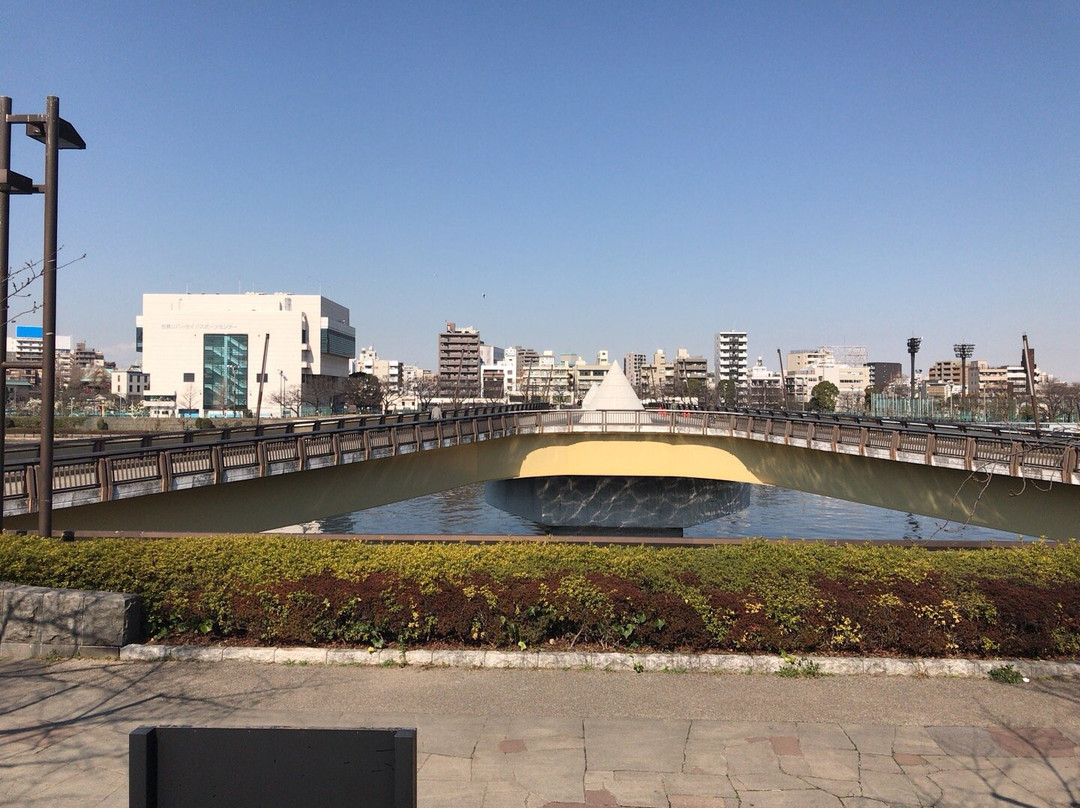 Sakura Bridge景点图片